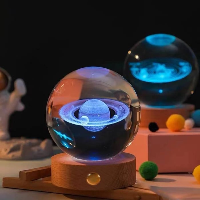 Ledsen™ CrystalBall - 3D-Solsystemkrystalkugle Med LED-Lys